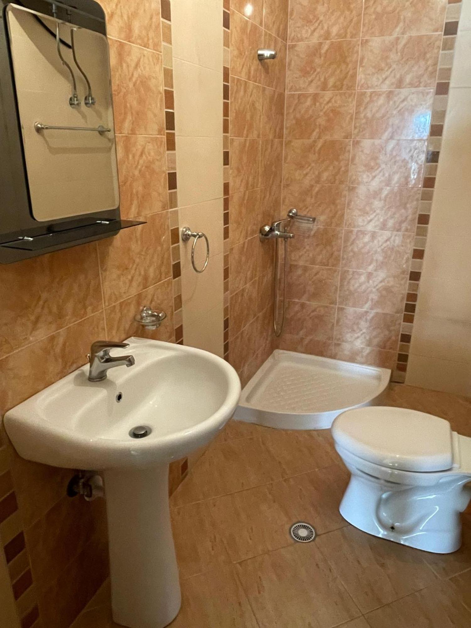 Lovely 3-Bedroom Apartment Rei Sarandë 외부 사진