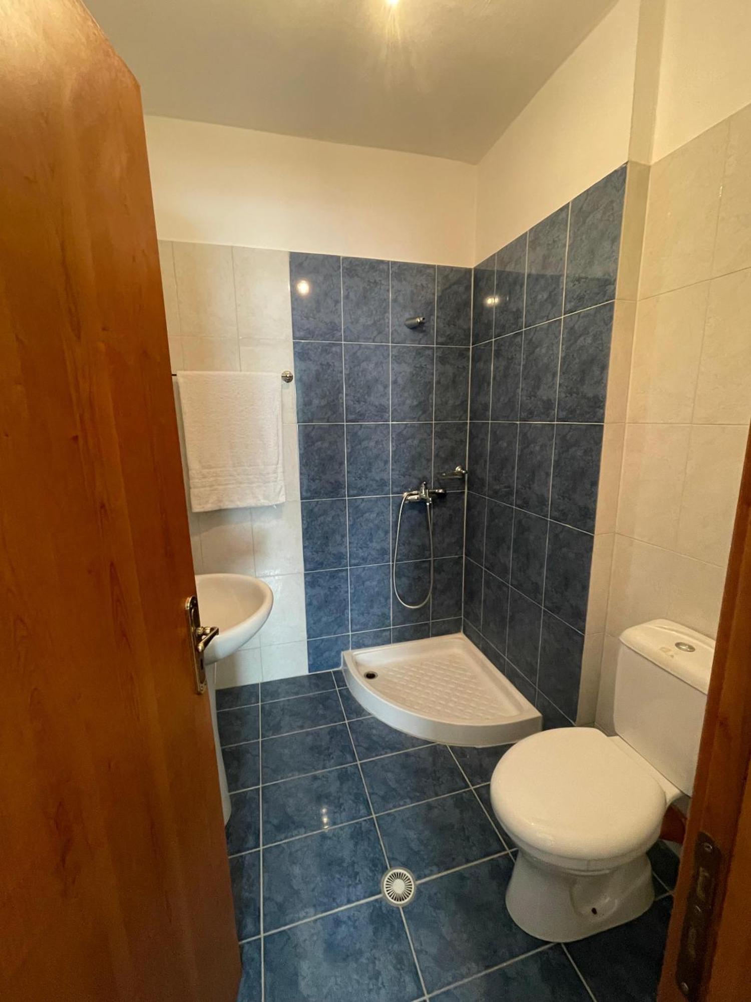 Lovely 3-Bedroom Apartment Rei Sarandë 외부 사진