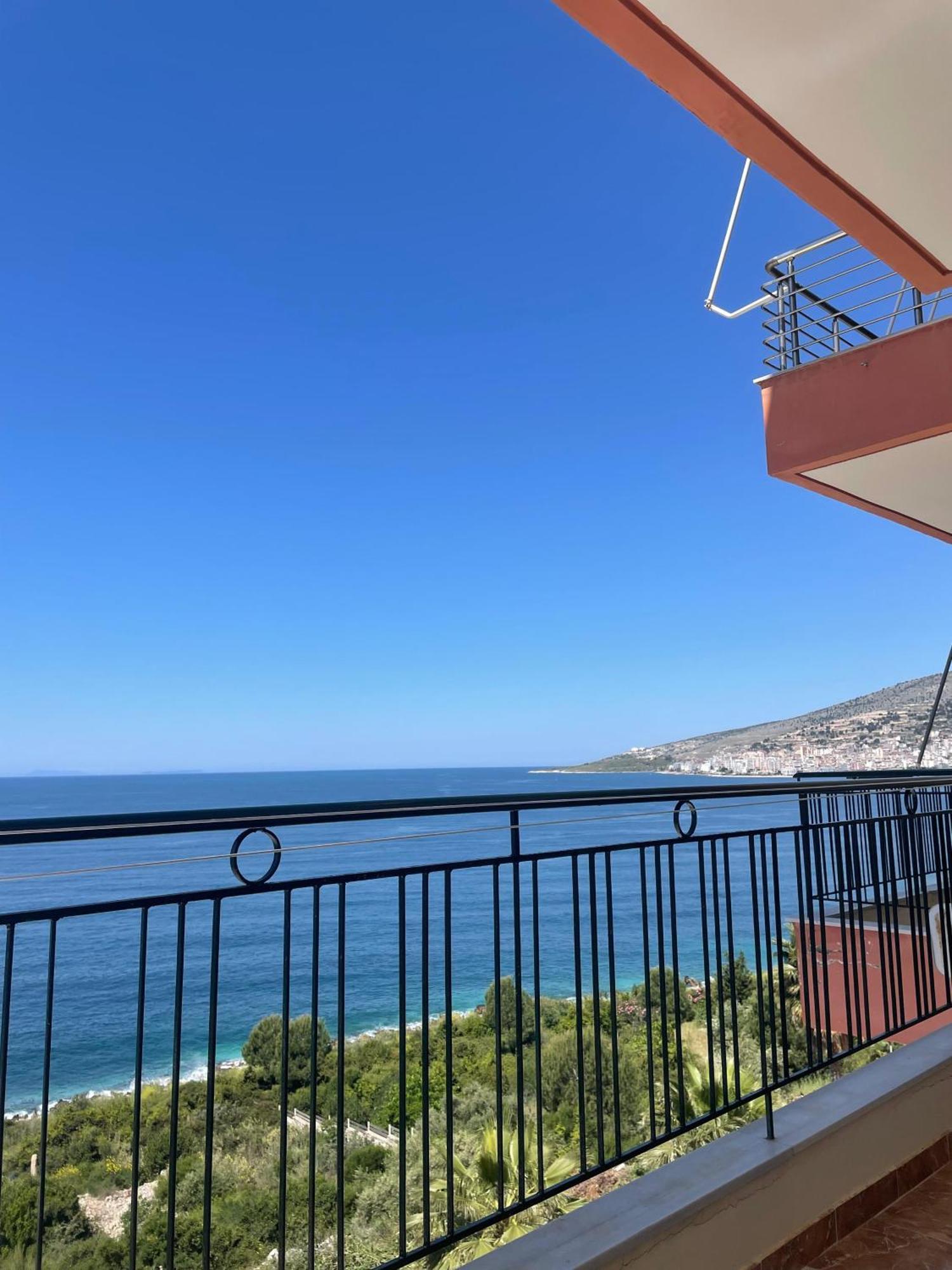 Lovely 3-Bedroom Apartment Rei Sarandë 외부 사진