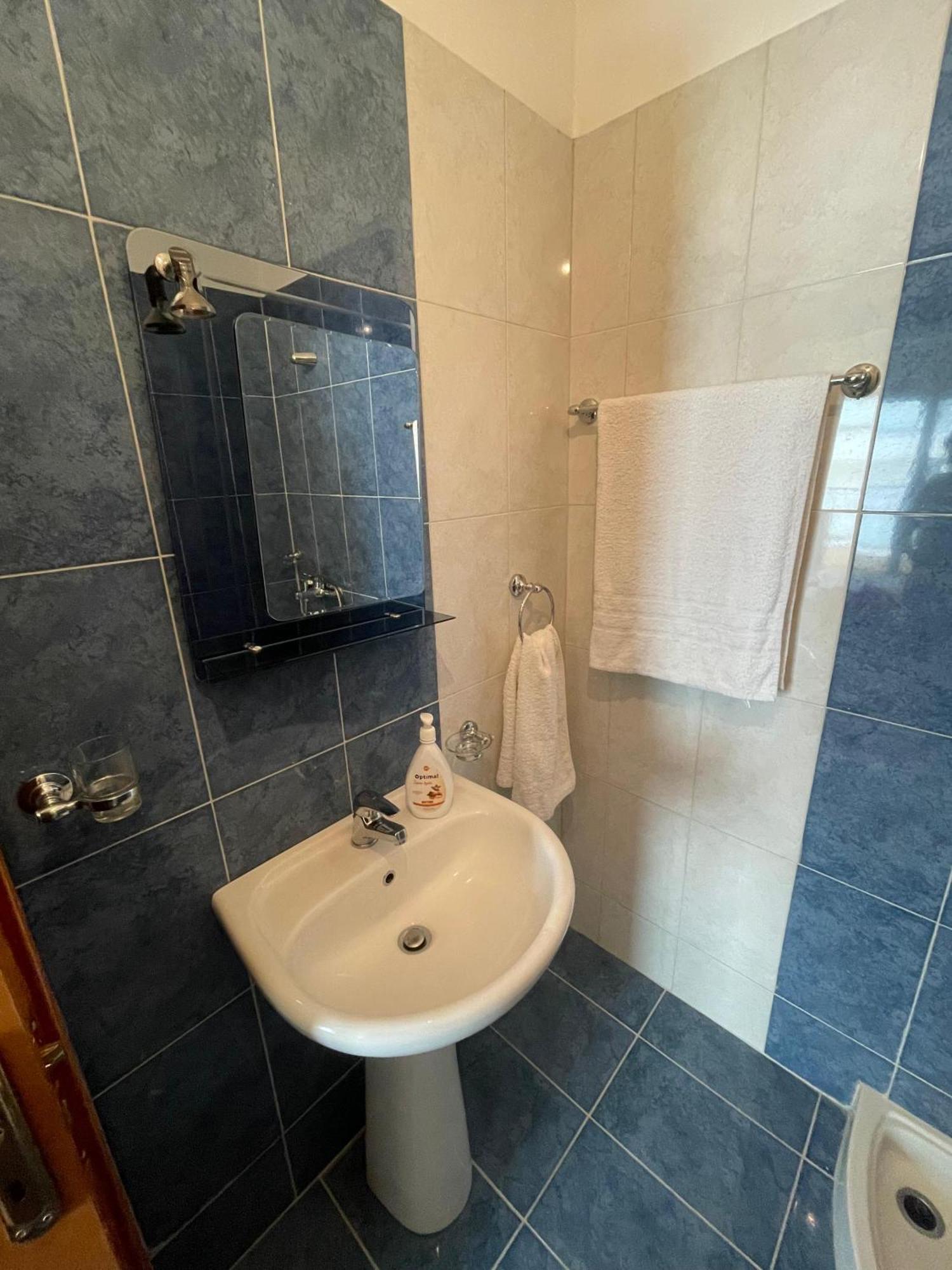 Lovely 3-Bedroom Apartment Rei Sarandë 외부 사진