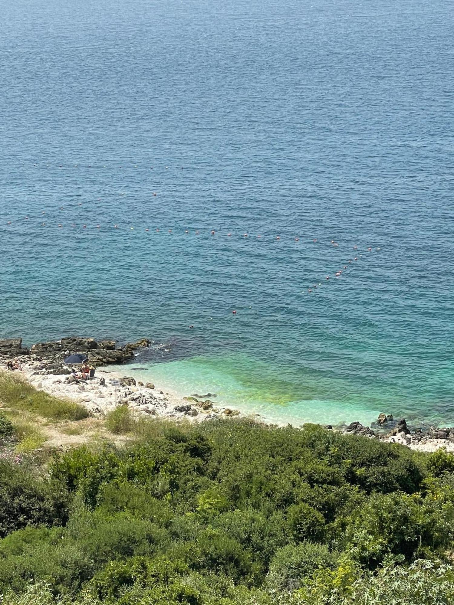 Lovely 3-Bedroom Apartment Rei Sarandë 외부 사진